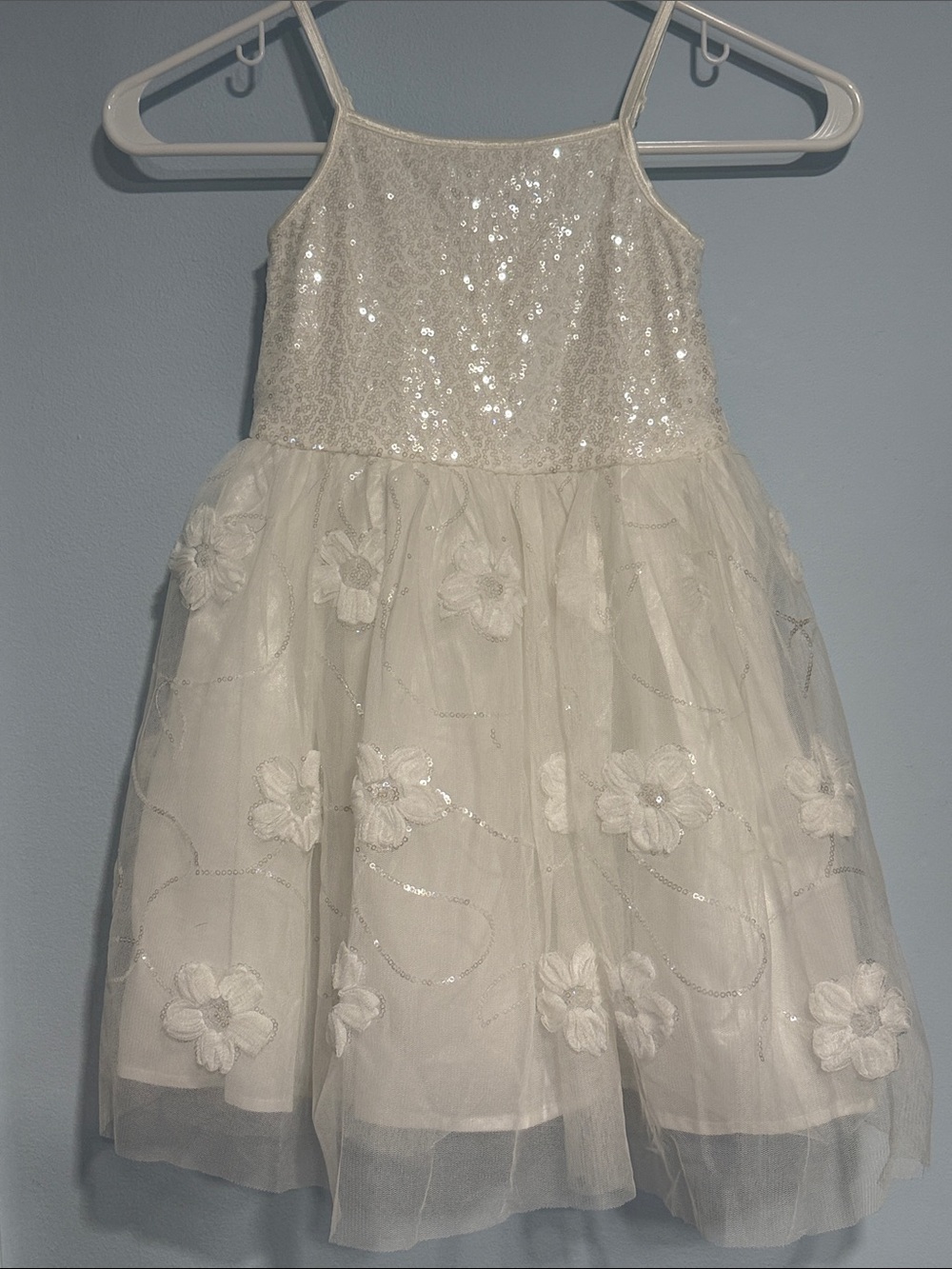 White Sequin & Floral Tulle Girls Formal Dress-stunning-$15 each 3 available
